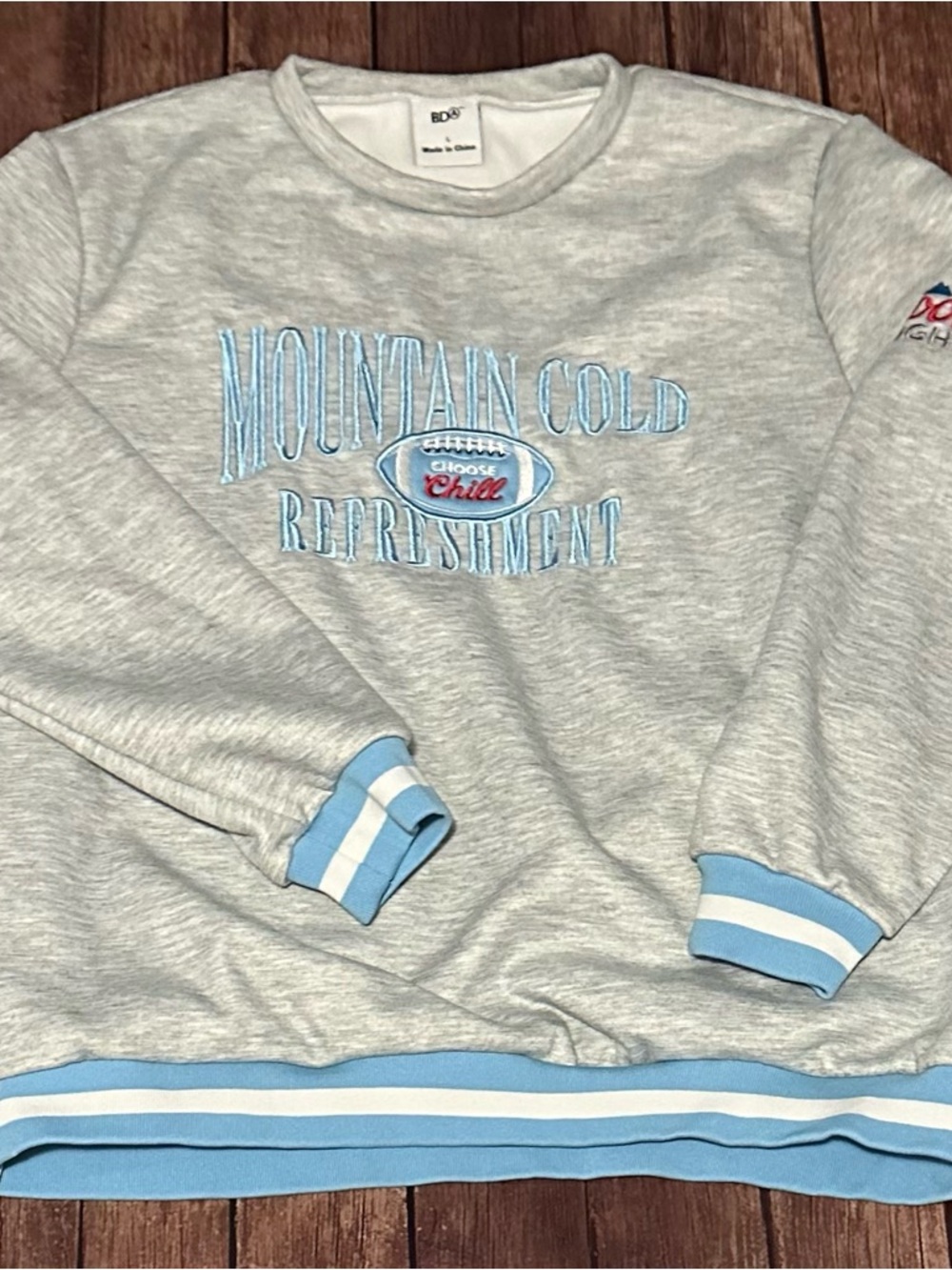 Mountain Cold Refreshment Grey & Light Blue Crewneck Sweatshirt